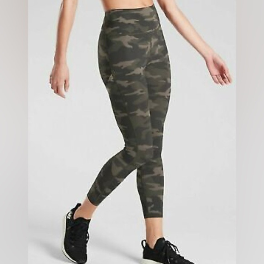 Athleta Green and Black Leggings with Camouflage Design